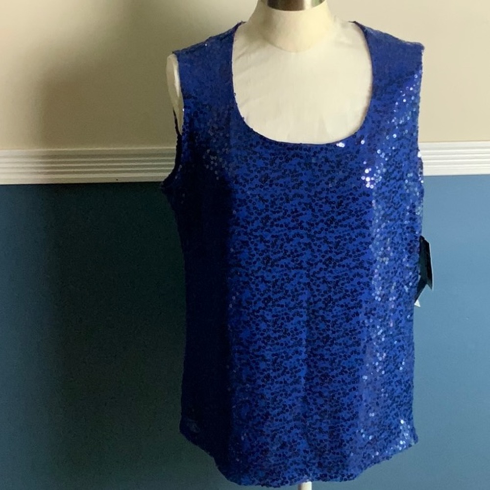 NWTs Jones New York sequined top.